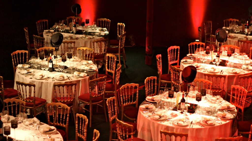 Décoration mariage thème Cabaret-Années Folles au théâtre du Trianon  